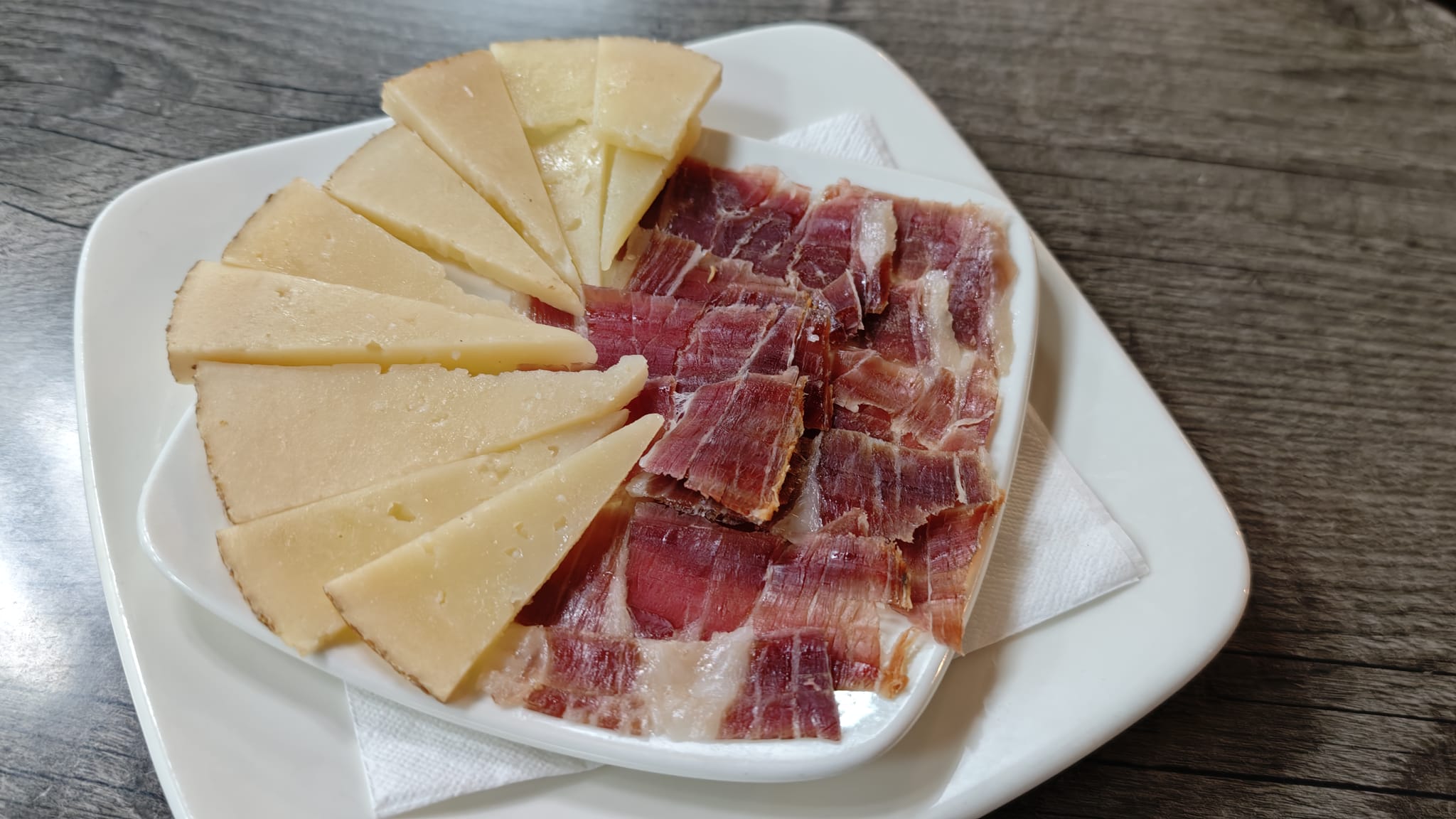 Jamón y queso